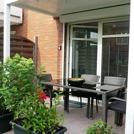 Studio Fuer 2 Personen Ca 30 Qm In Buesum, Nordseekueste Deutschland Kreis Dithmarschen ビューズム